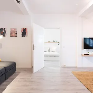 2 Bedroom Floor Direct On Marienplatz Munich
